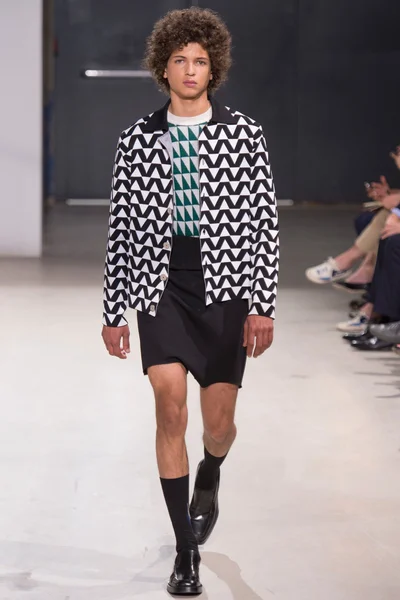 Look 13